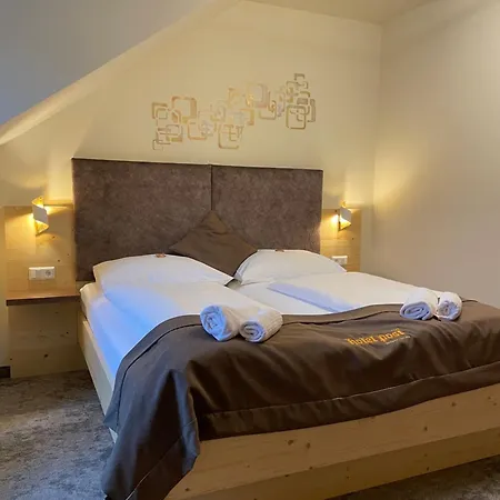 Hotel Post Hoenigwirt Kirchschlag in der Buckligen Welt Exteriér fotografie